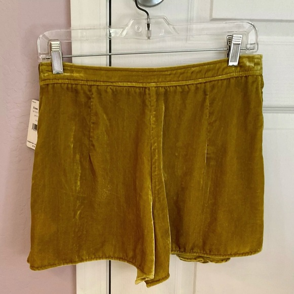 NWT Free People Dance the Night Away Yellow Velvet Wrap Skort Short SZ 4 Ret.$78 - Picture 7 of 9